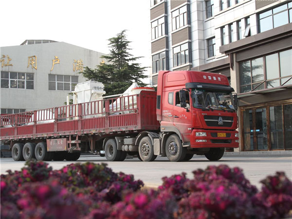 HGM德版磨粉機發(fā)貨圖