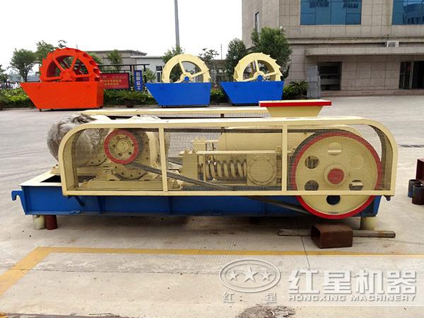 差動(dòng)分級(jí)齒輥式破碎機(jī)