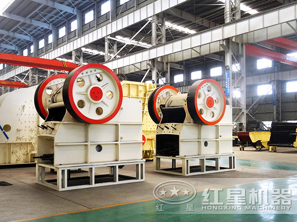 磁鐵礦顎式破碎機(jī)生產(chǎn)車(chē)間