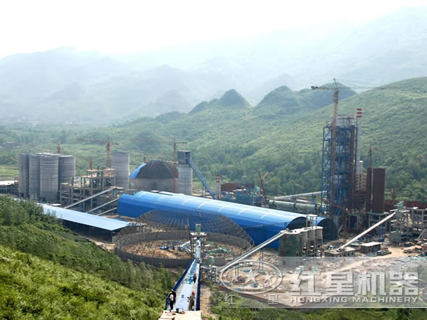 水泥生產(chǎn)線現(xiàn)場 水泥生產(chǎn)線現(xiàn)場