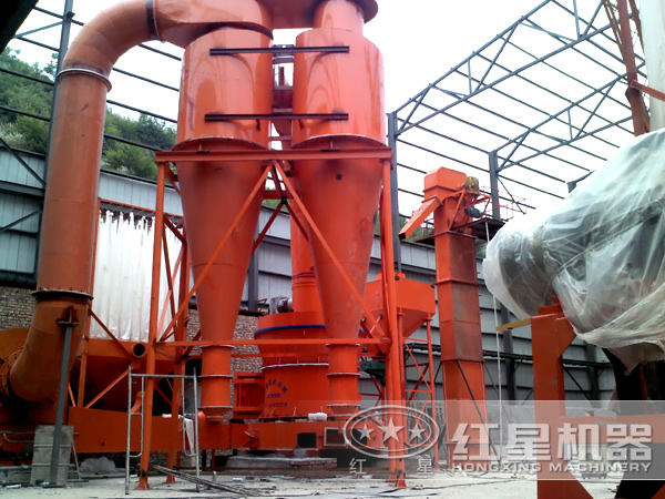 雷蒙磨粉機現場圖