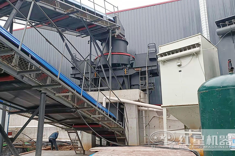 沖擊式破碎機(jī)作業(yè)現(xiàn)場(chǎng)實(shí)拍 沖擊式破碎機(jī)作業(yè)現(xiàn)場(chǎng)實(shí)拍