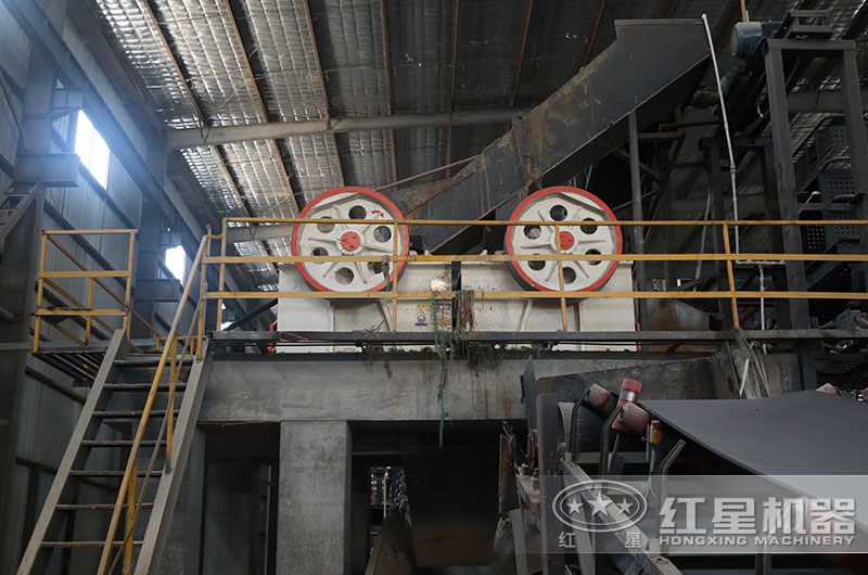 紅星鄂破碎石機使用客戶現(xiàn)場實拍 紅星鄂破碎石機使用客戶現(xiàn)場實拍