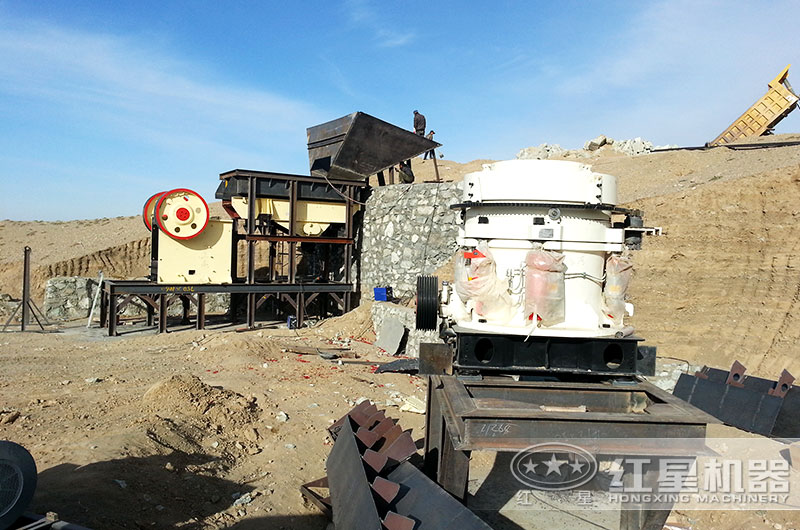 69鄂破+圓錐破碎機(jī)安裝搭建現(xiàn)場(chǎng) 69鄂破+圓錐破碎機(jī)安裝搭建現(xiàn)場(chǎng)