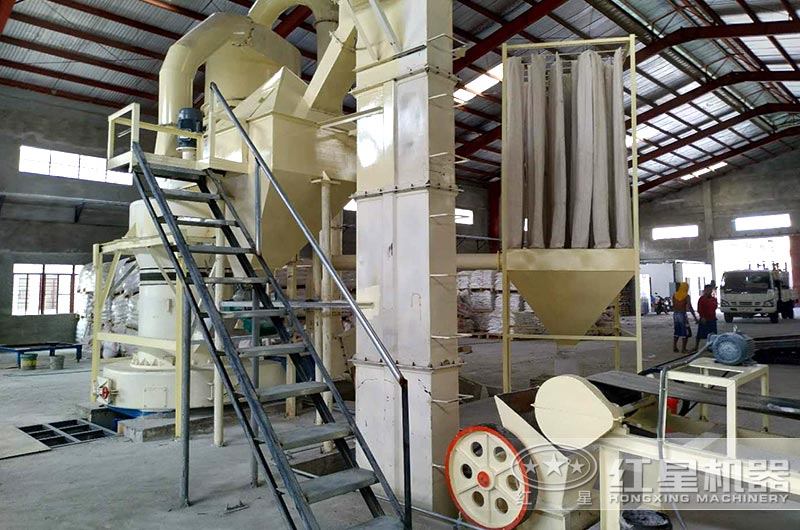 石英石磨粉生產(chǎn)現(xiàn)場實拍 石英石磨粉生產(chǎn)現(xiàn)場實拍