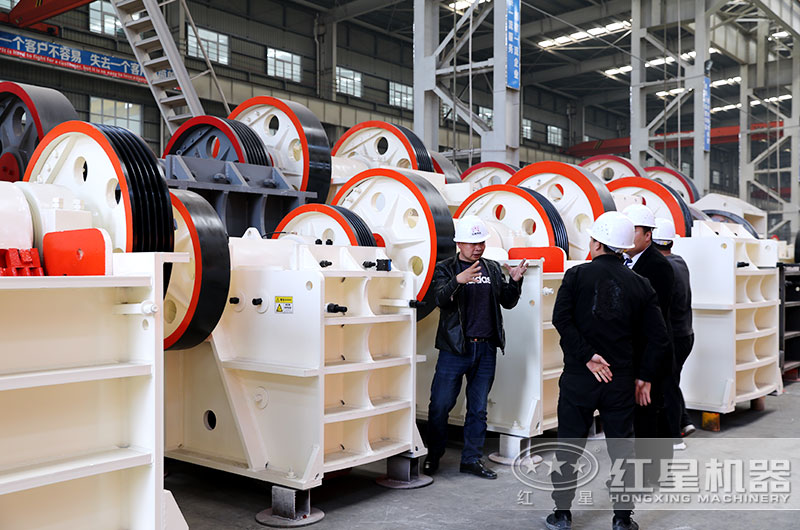 客戶來廠參觀破碎設備 客戶來廠參觀破碎設備