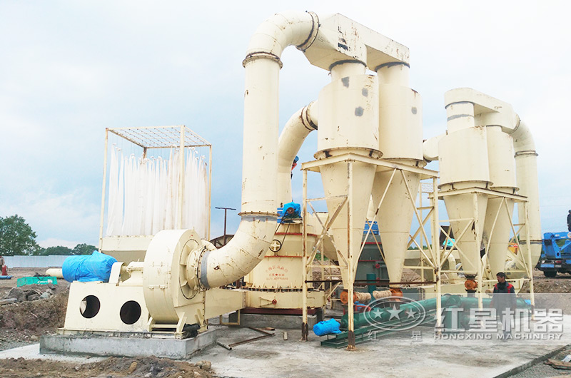 石英石磨粉生產(chǎn)現(xiàn)場實拍 石英石磨粉生產(chǎn)現(xiàn)場實拍