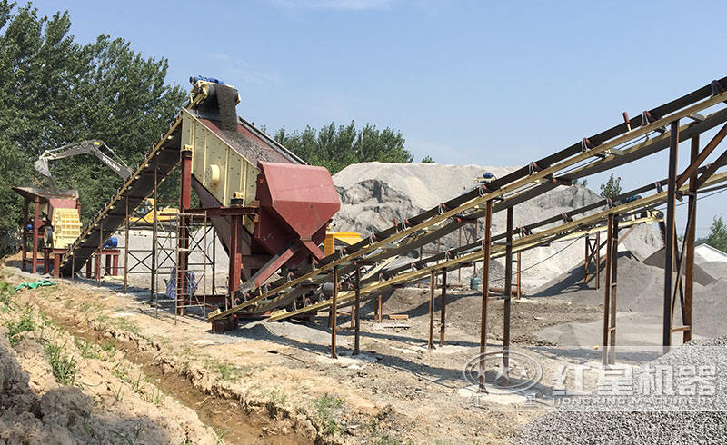 錘破碎石機(jī)用戶(hù)現(xiàn)場(chǎng)