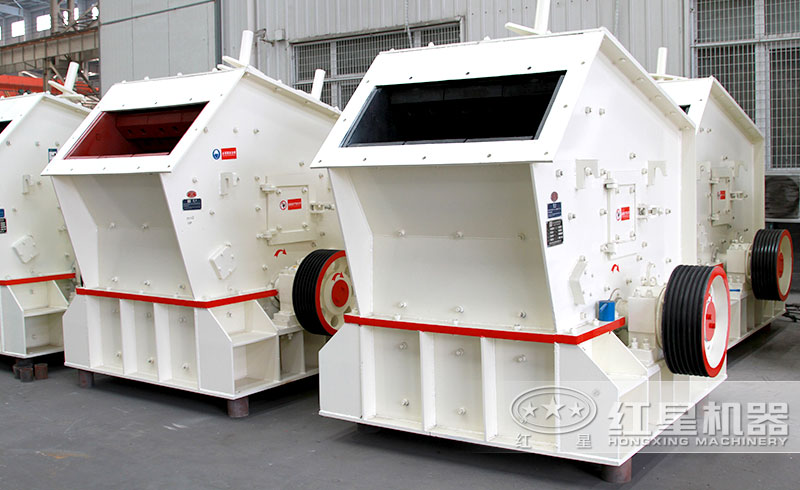 時(shí)產(chǎn)100噸反擊式破碎機(jī)