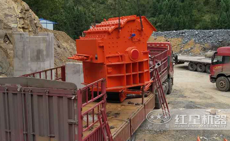 細(xì)碎機(jī)抵達(dá)用戶現(xiàn)場 細(xì)碎機(jī)抵達(dá)用戶現(xiàn)場