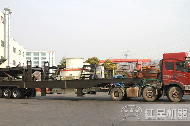 移動(dòng)碎沙機(jī)發(fā)貨現(xiàn)場