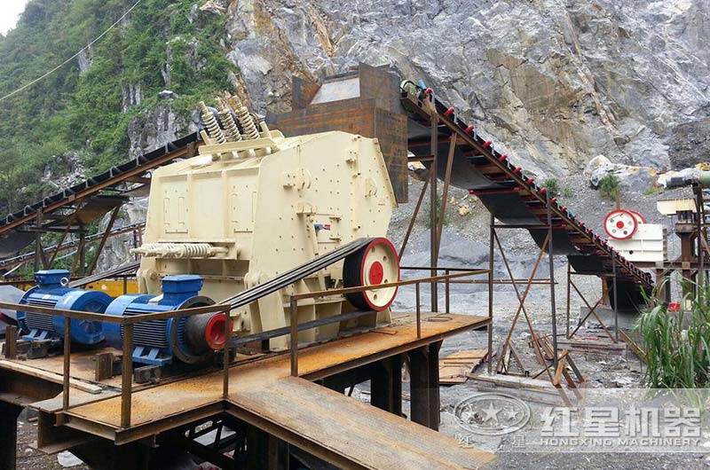 印尼石灰石破碎現(xiàn)場