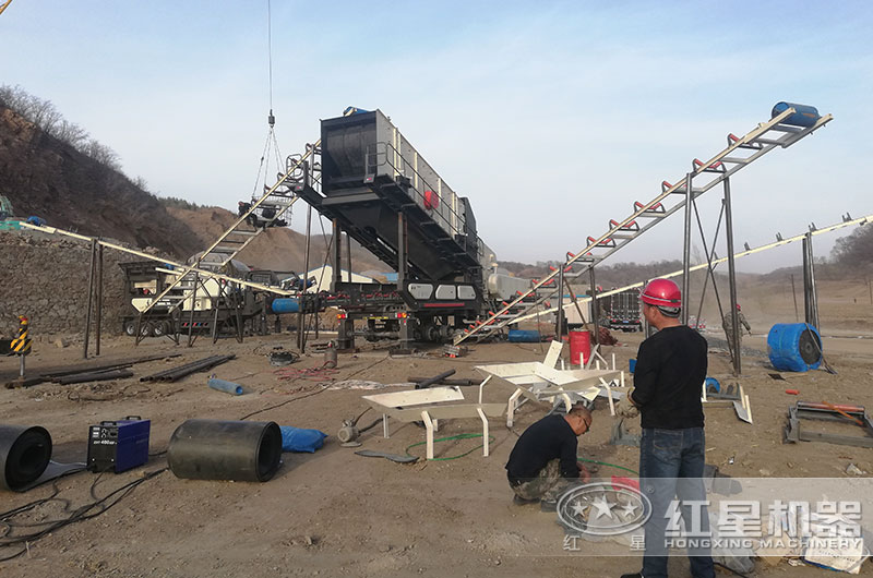 車載式移動(dòng)破石機(jī)簡(jiǎn)單安裝便可進(jìn)行作業(yè)