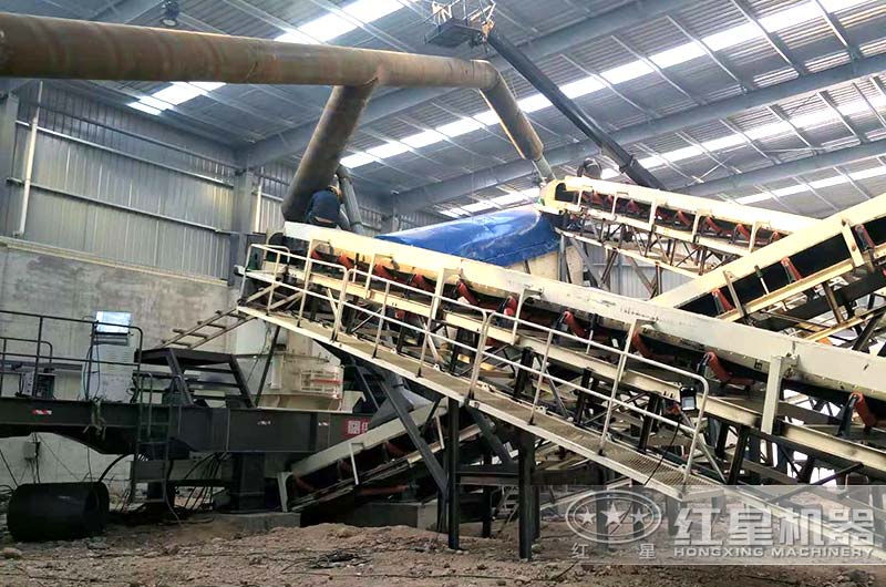 可移動(dòng)的制沙生產(chǎn)線現(xiàn)場安裝圖