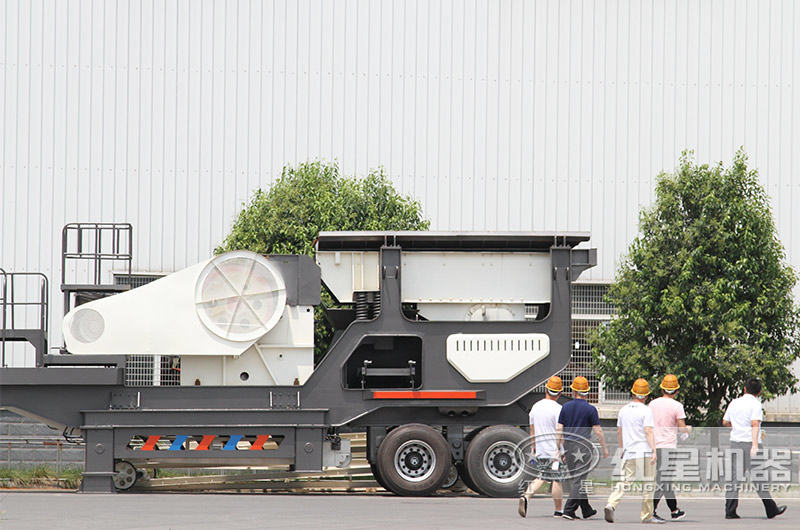 鄂破移動(dòng)破碎機(jī)：粗碎+給料