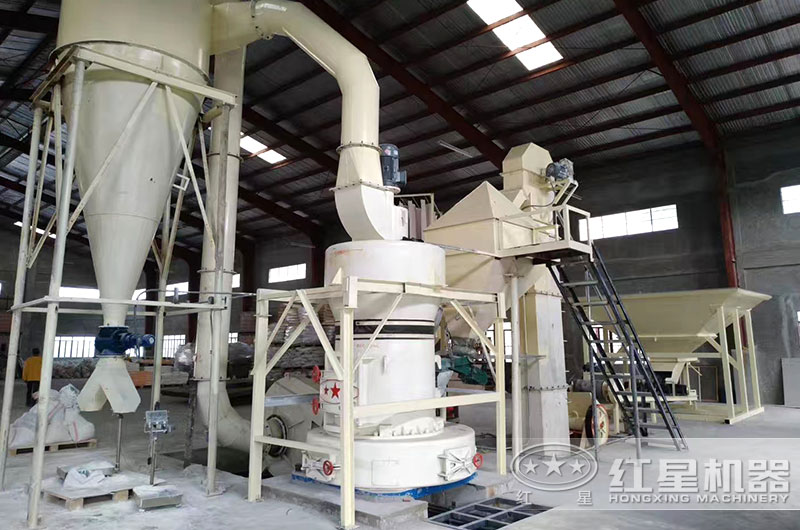 山西客戶小型雷蒙磨粉機生產(chǎn)現(xiàn)場 山西客戶小型雷蒙磨粉機生產(chǎn)現(xiàn)場