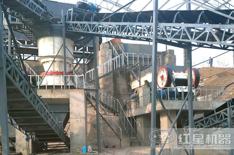 石頭破碎機(jī)設(shè)備作業(yè)現(xiàn)場(chǎng)圖 石頭破碎機(jī)設(shè)備作業(yè)現(xiàn)場(chǎng)圖