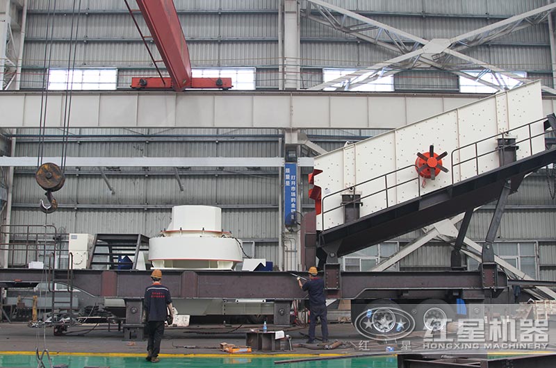 車(chē)載流動(dòng)式制砂機(jī)部件配置現(xiàn)場(chǎng)