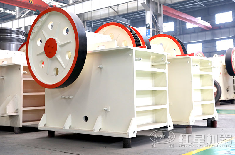 顎式破碎機(jī)體積小，破碎能力強(qiáng)