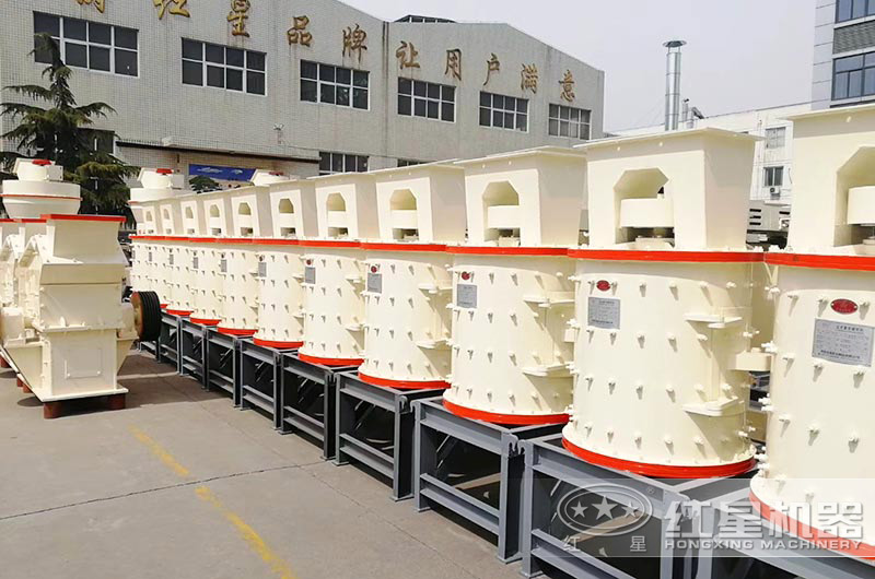 小型復(fù)合式打沙子機(jī)可通過(guò)增減錘頭調(diào)整出料粒度