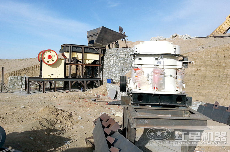 河石破碎機(jī)器生產(chǎn)現(xiàn)場(chǎng)