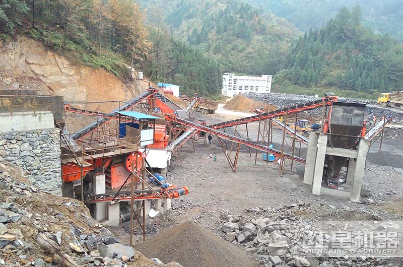 CJ系列歐版顎式破碎機(jī)生產(chǎn)現(xiàn)場 CJ系列歐版顎式破碎機(jī)生產(chǎn)現(xiàn)場