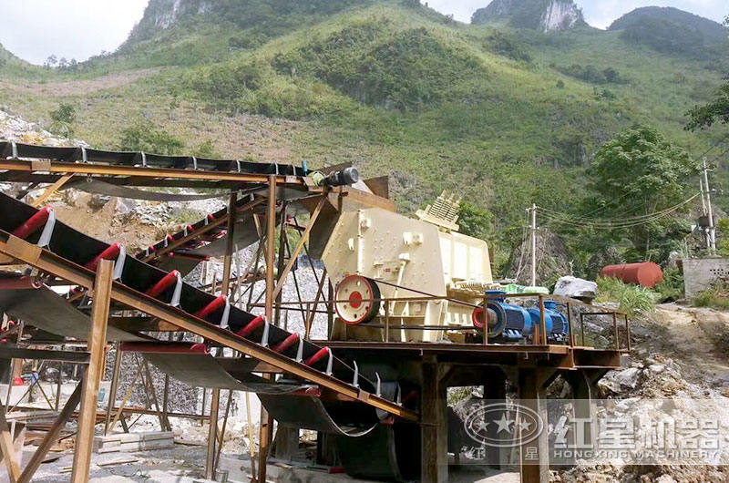 廢玻璃加工現(xiàn)場(chǎng)