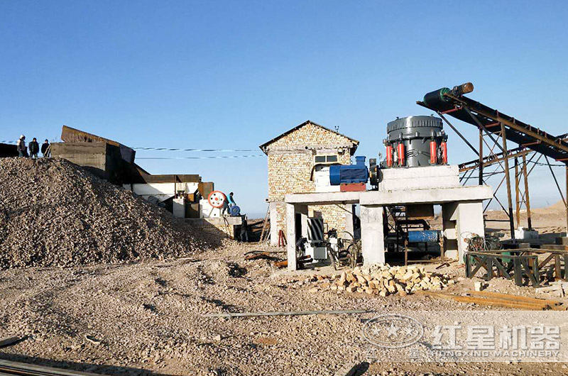 石子破碎機生產(chǎn)現(xiàn)場