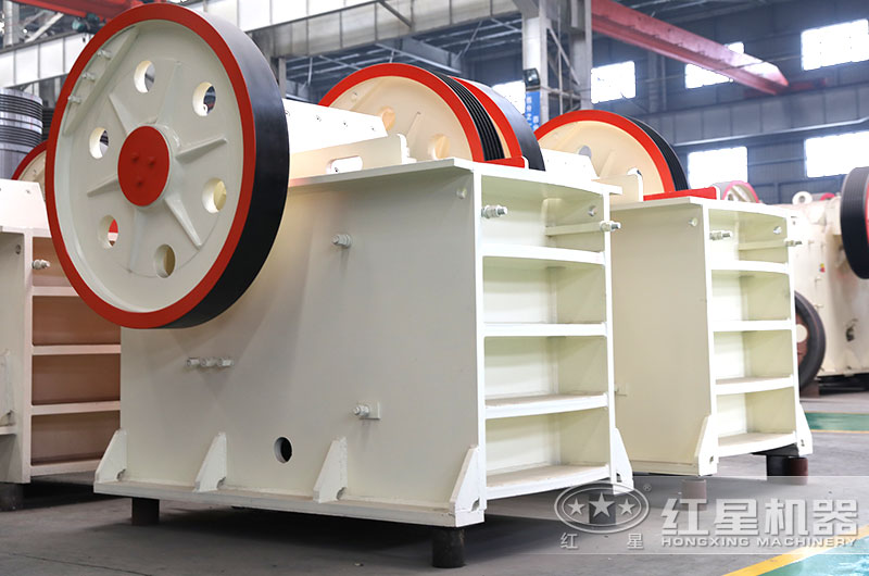 顎式破碎機(jī)車間實(shí)拍大圖 顎式破碎機(jī)車間實(shí)拍大圖