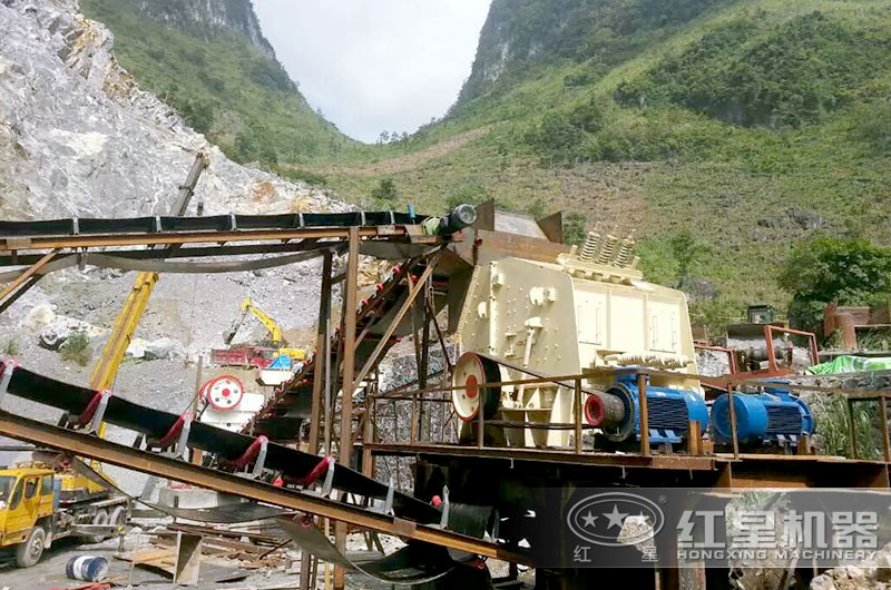 貴州1520反擊破碎機(jī)生產(chǎn)現(xiàn)場(chǎng)，效能高