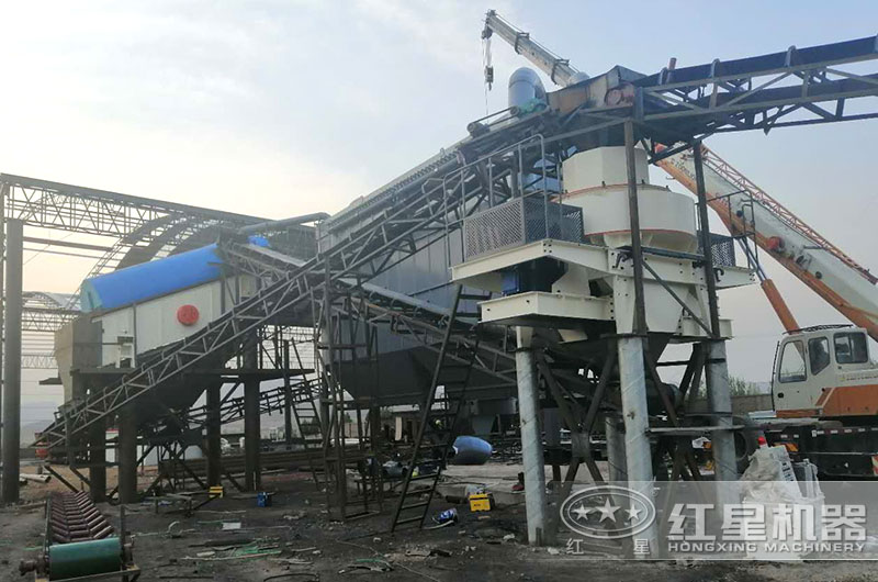 保定曲陽(yáng)一小時(shí)300-500噸打沙機(jī)生產(chǎn)現(xiàn)場(chǎng) 保定曲陽(yáng)一小時(shí)300-500噸打沙機(jī)生產(chǎn)現(xiàn)場(chǎng)