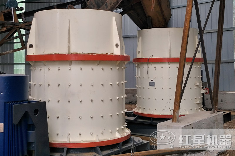 復(fù)合式煤炭破碎機作業(yè)現(xiàn)場 復(fù)合式煤炭破碎機作業(yè)現(xiàn)場